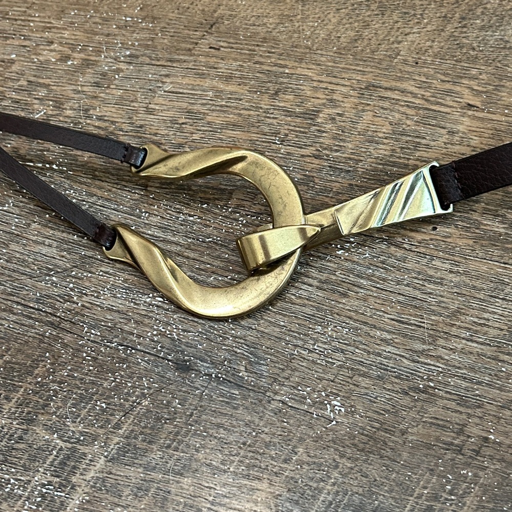 Chico’s Brown Leather Adjustable Brass Horseshoe Buckle Belt‎ M/L - Picture 2 of 7